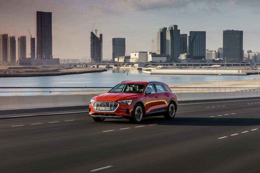  Audi e-tron 55 Quattro 2019 года  (WW) (фото 88 из 452)